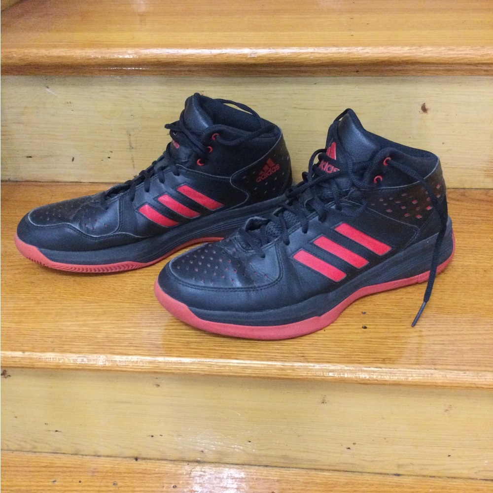 Adidas men basketball sneaker, black with red, size 12